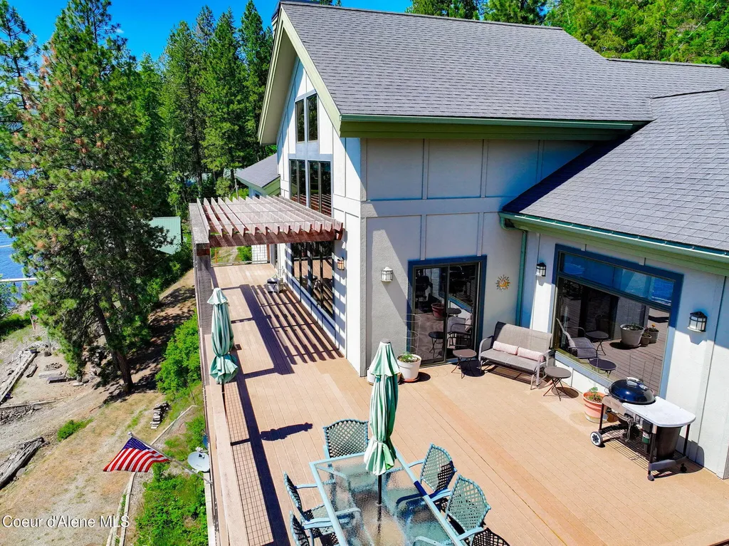 412 E Beachhouse Lane Harrison ID 83833