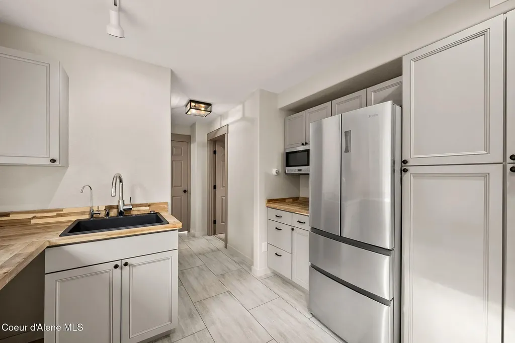 2885 E Point Hayden Drive Hayden ID 83835