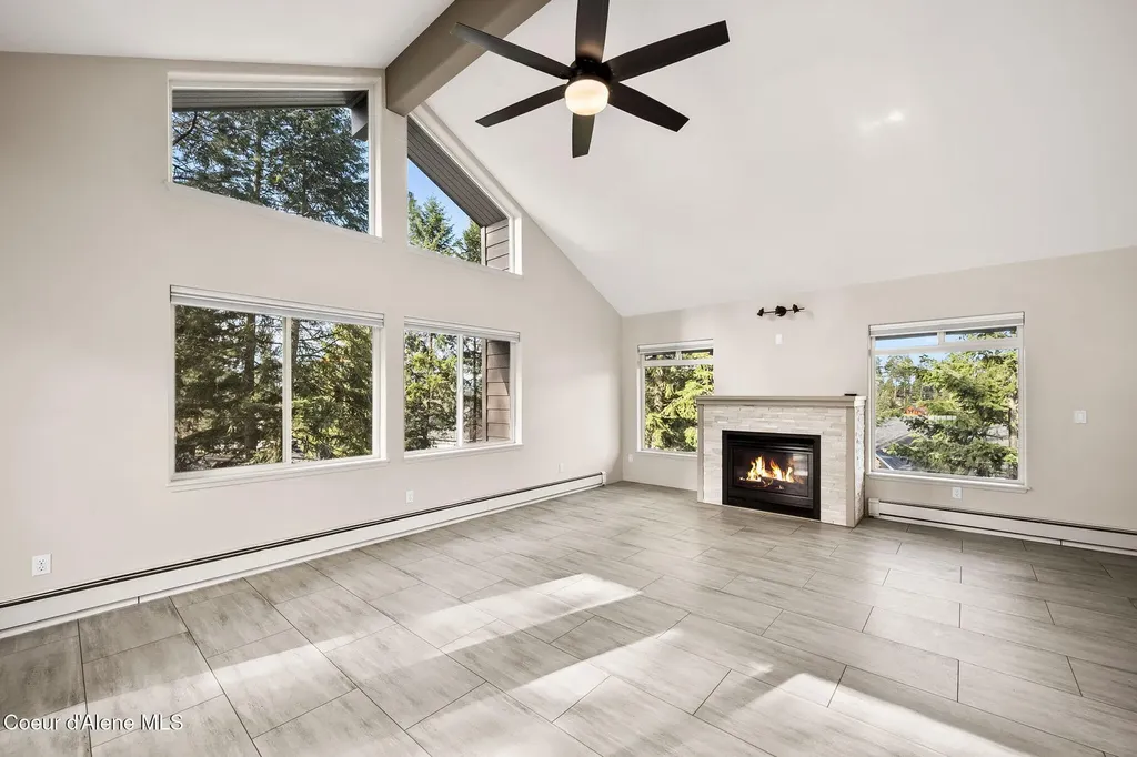 2885 E Point Hayden Drive Hayden ID 83835