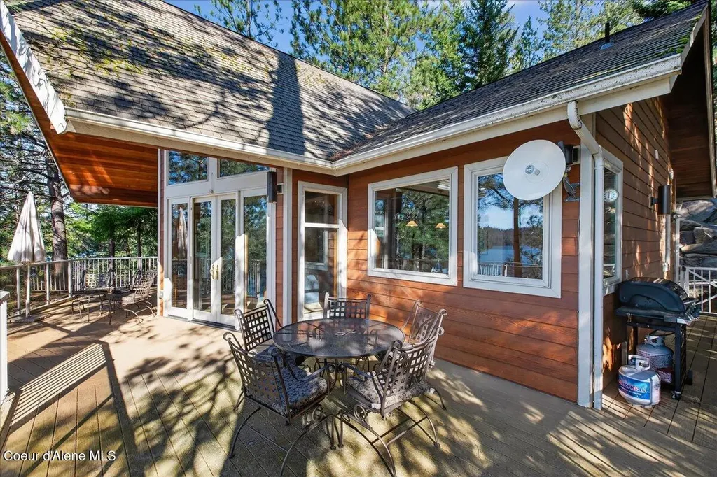 6832 W Half Circle Loop Worley ID 83876