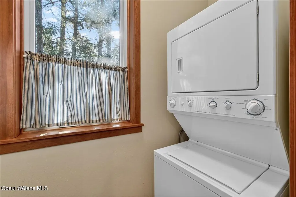 6832 W Half Circle Loop Worley ID 83876