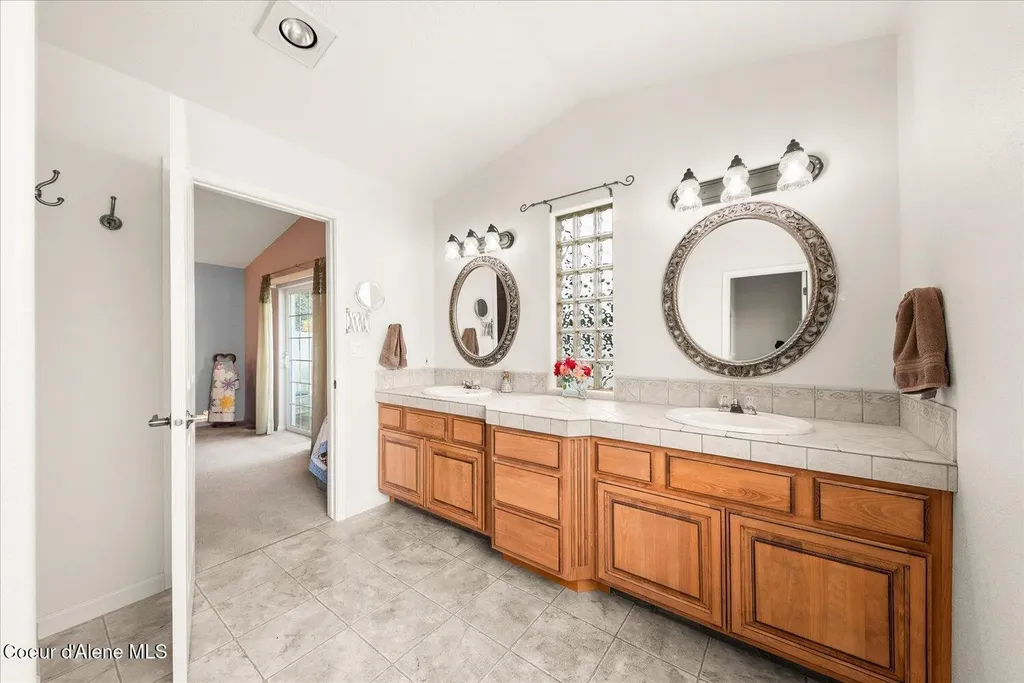 2145 W Grange Avenue Post Falls ID 83854