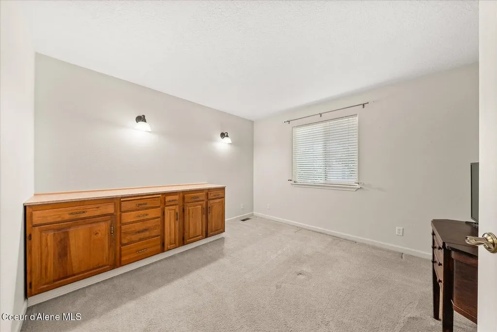 2145 W Grange Avenue Post Falls ID 83854