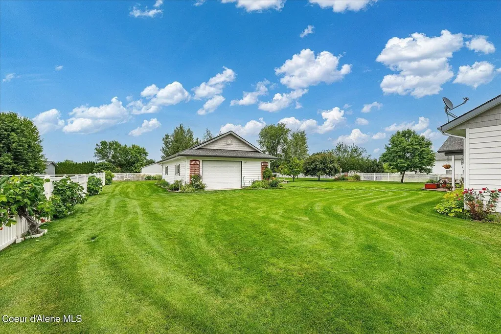 2145 W Grange Avenue Post Falls ID 83854