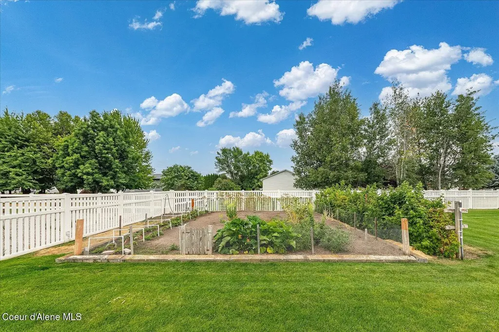 2145 W Grange Avenue Post Falls ID 83854