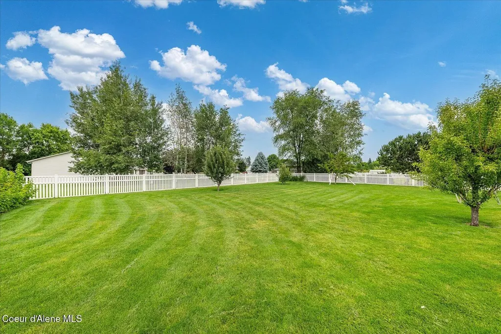 2145 W Grange Avenue Post Falls ID 83854