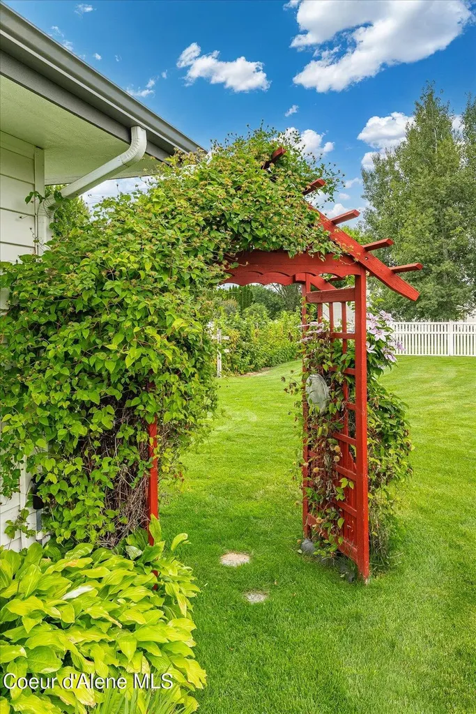 2145 W Grange Avenue Post Falls ID 83854