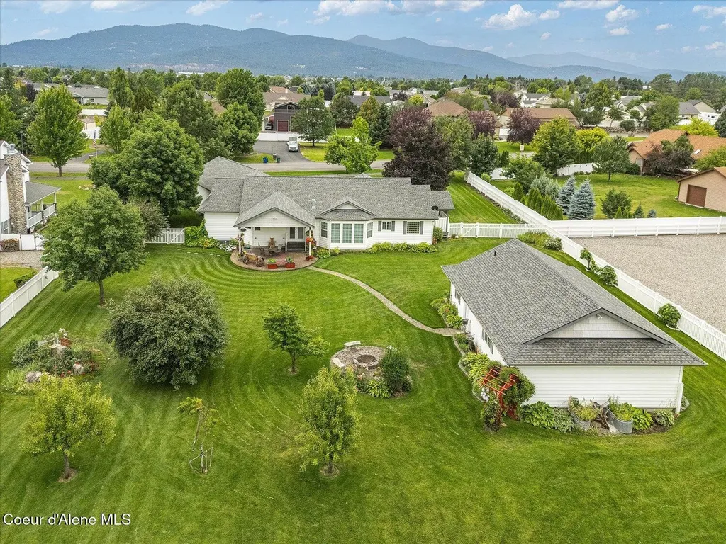 2145 W Grange Avenue Post Falls ID 83854