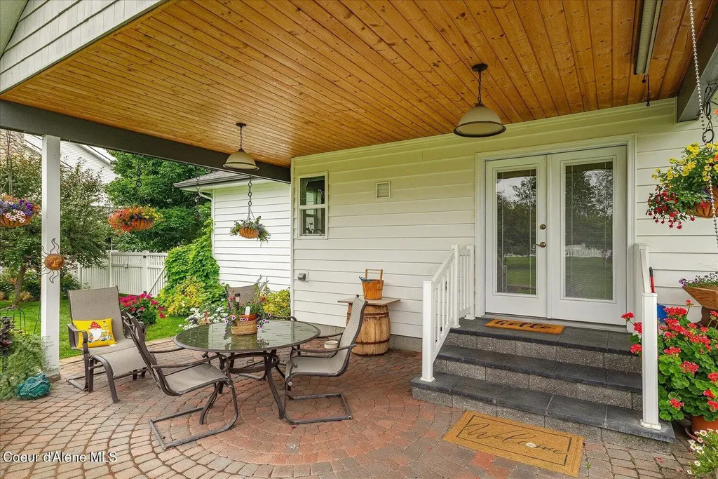 2145 W Grange Avenue Post Falls ID 83854