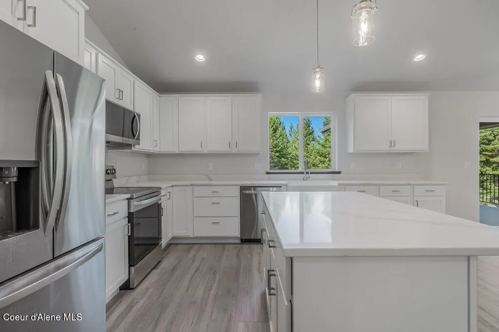 282 Ares Way Priest River ID 83856