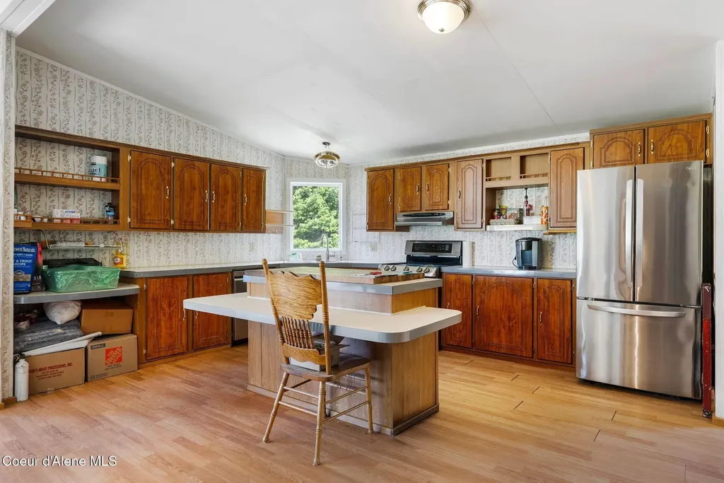 300 Sunny Shadows Lane Sandpoint ID 83864