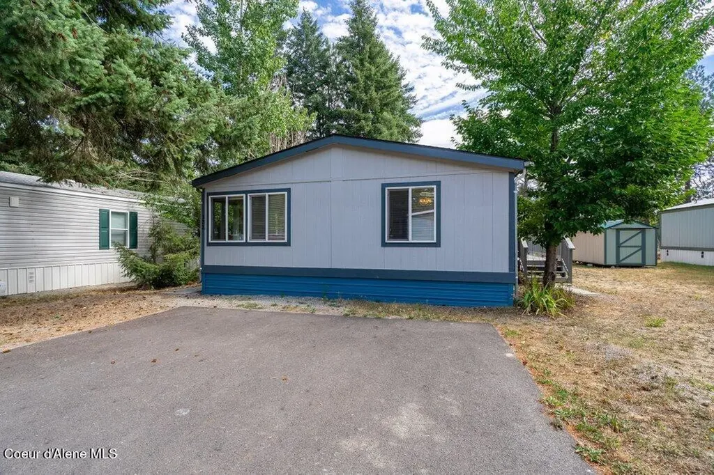 122 E Walrose Loop Hayden ID 83835