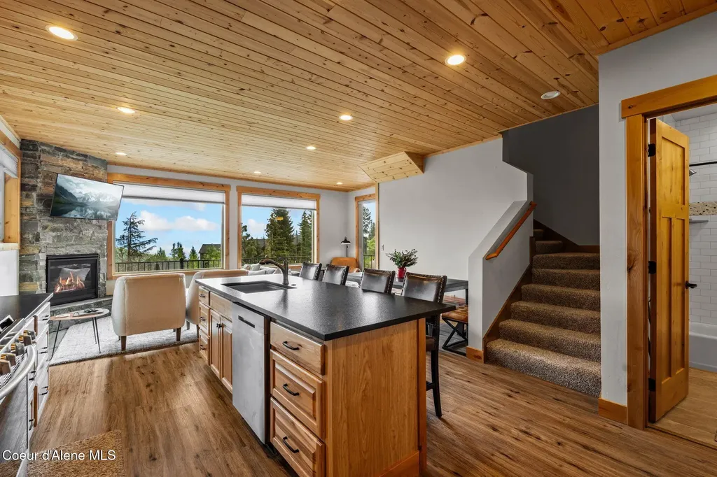 21 Harrison Lane Sandpoint ID 83864