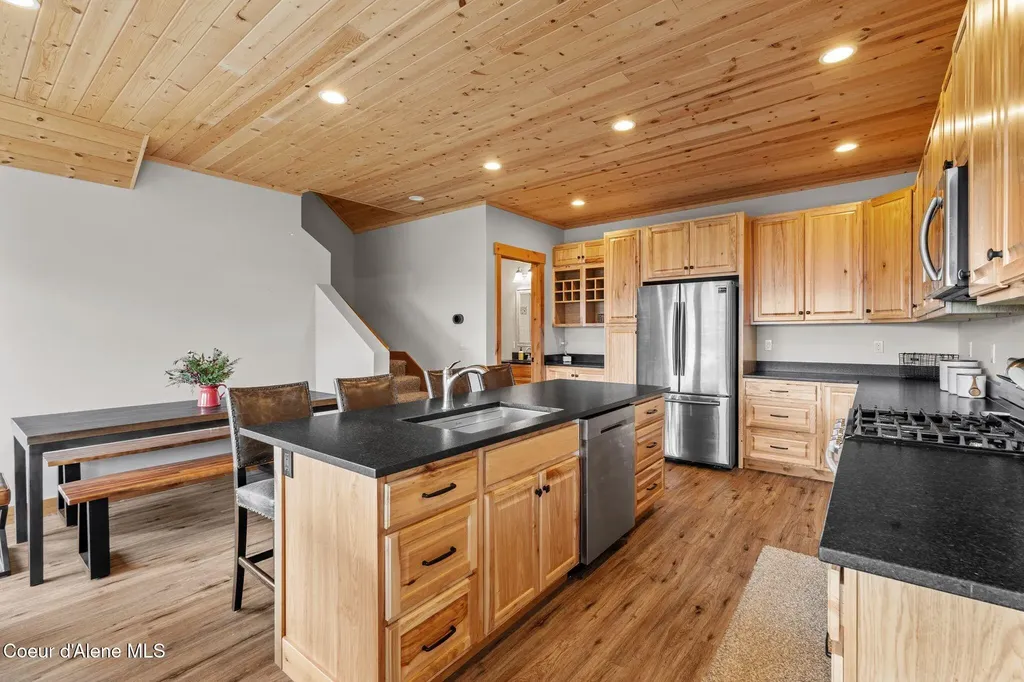 21 Harrison Lane Sandpoint ID 83864