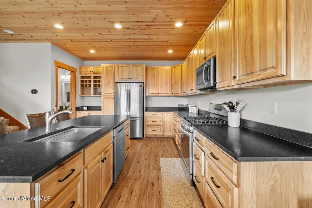 21 Harrison Lane Sandpoint ID 83864