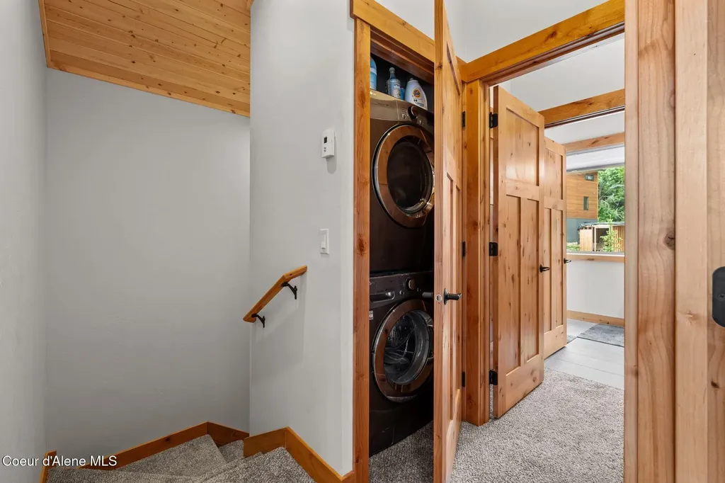 21 Harrison Lane Sandpoint ID 83864
