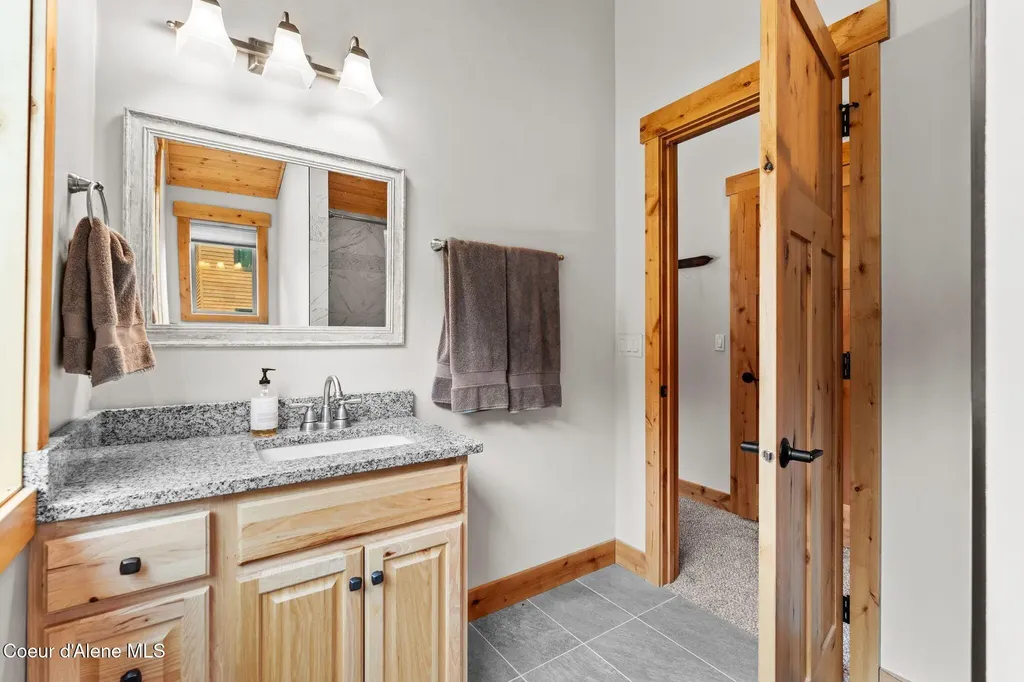 21 Harrison Lane Sandpoint ID 83864