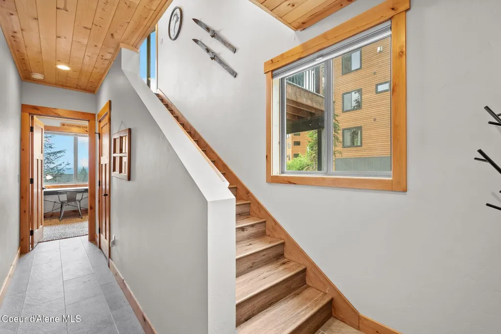 21 Harrison Lane Sandpoint ID 83864