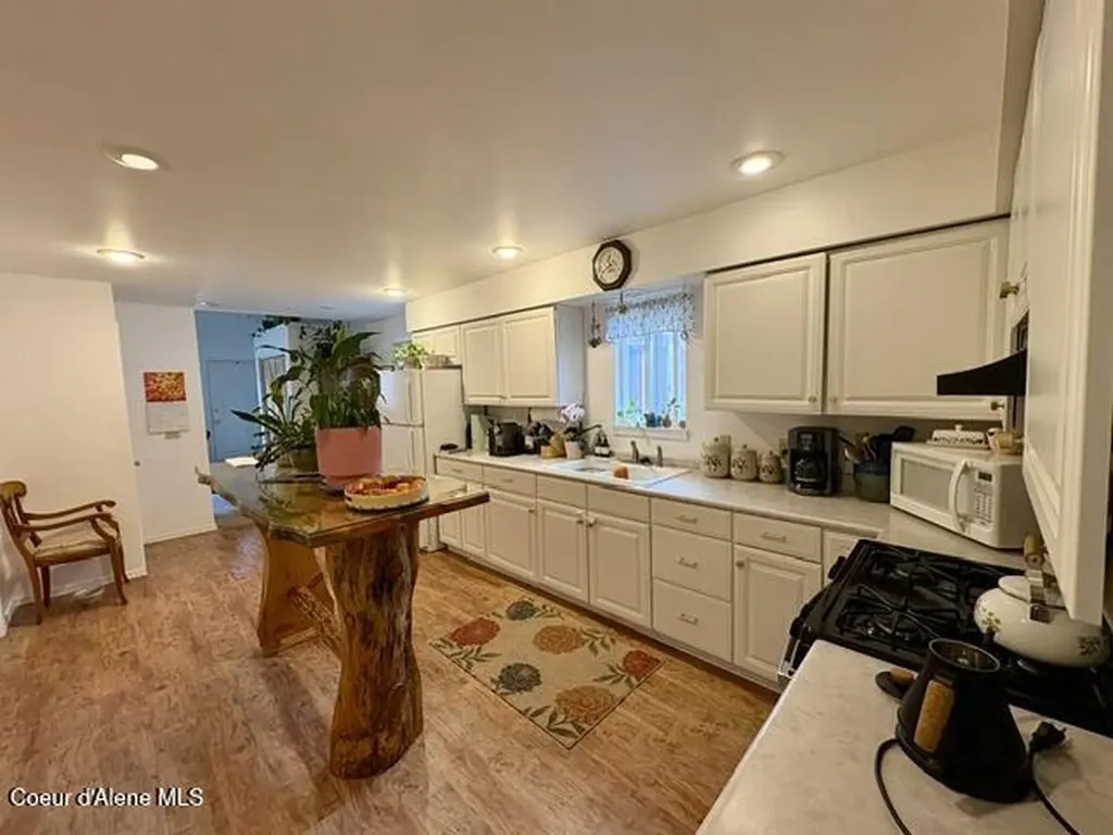 11 W Mission Avenue Kellogg ID 83837