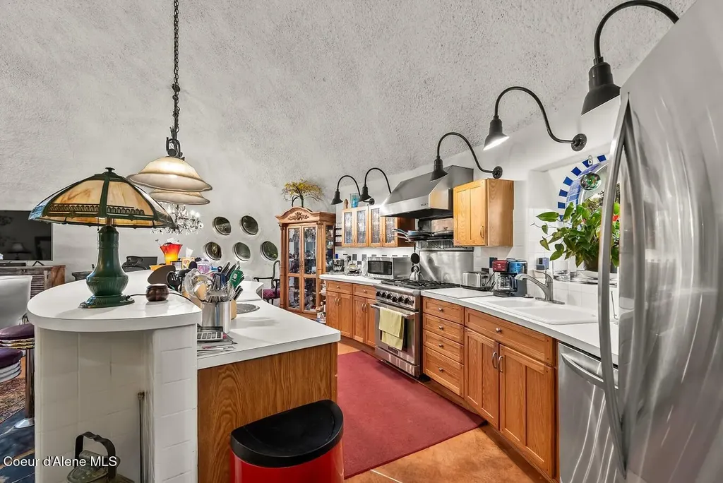 123 E Mountain View Road Clark Fork ID 83811