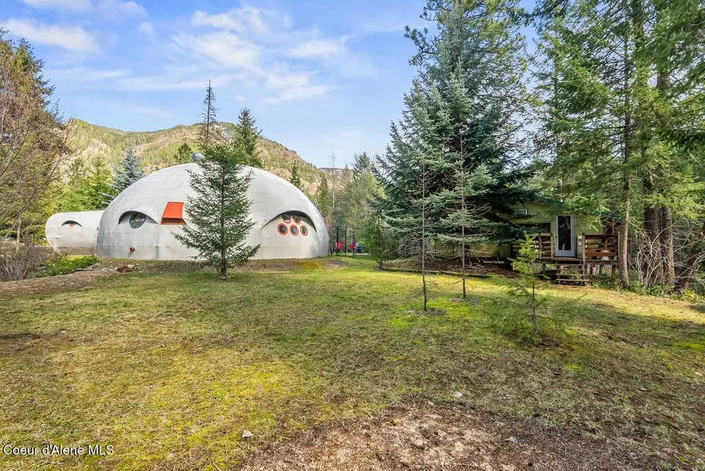 123 E Mountain View Road Clark Fork ID 83811
