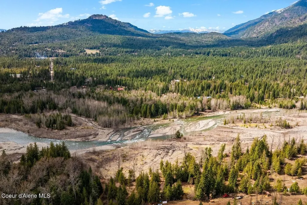 123 E Mountain View Road Clark Fork ID 83811
