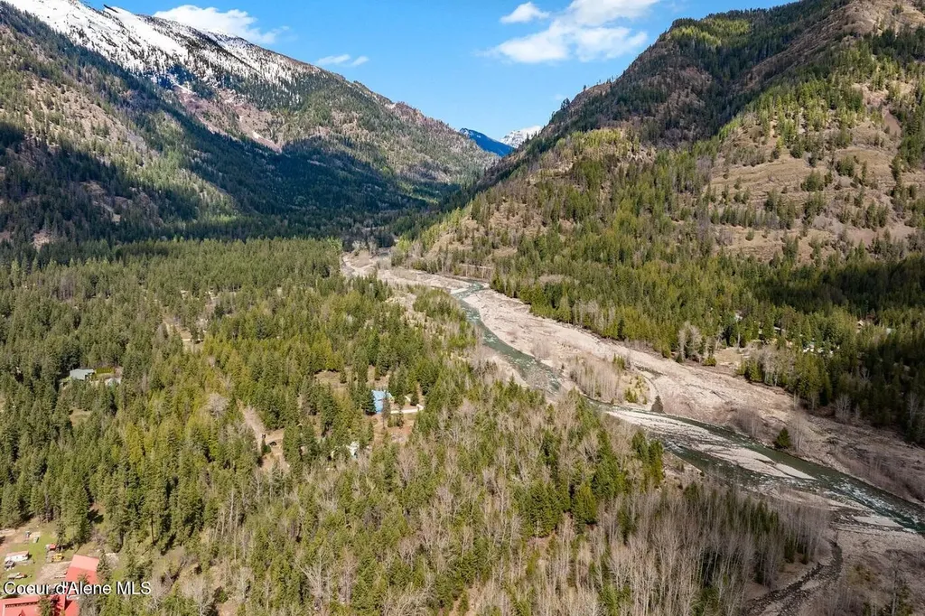 123 E Mountain View Road Clark Fork ID 83811