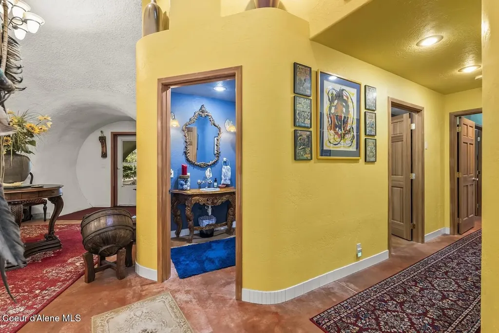123 E Mountain View Road Clark Fork ID 83811