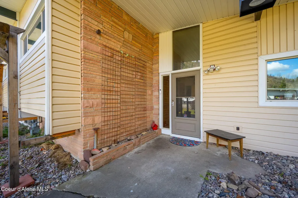 9 Margaret Avenue Kellogg ID 83837