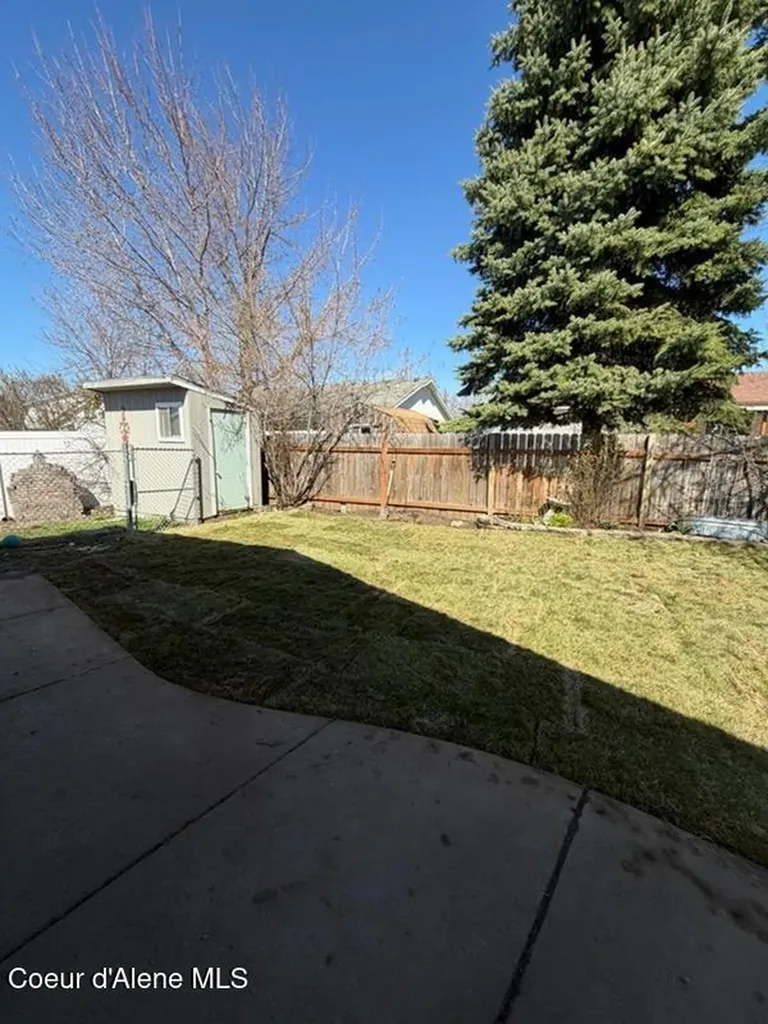 906 E Glacier Peak Drive Post Falls ID 83854