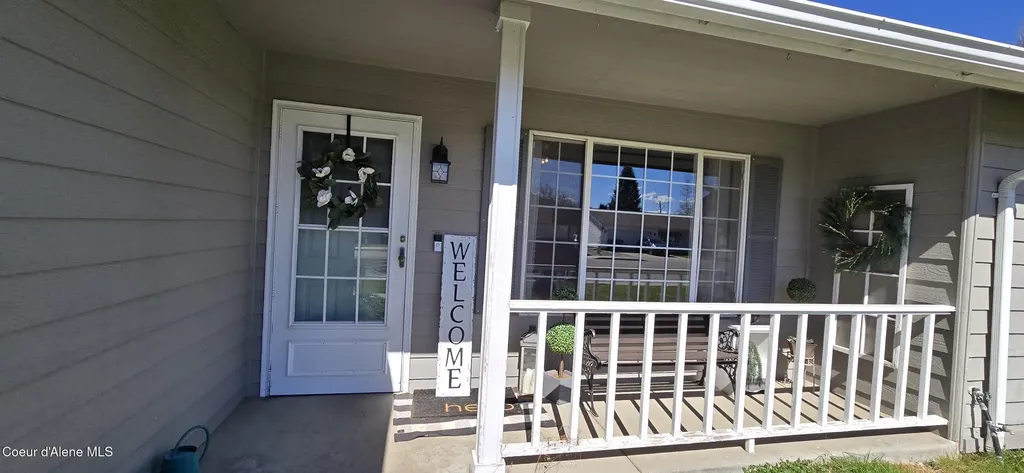 906 E Glacier Peak Drive Post Falls ID 83854
