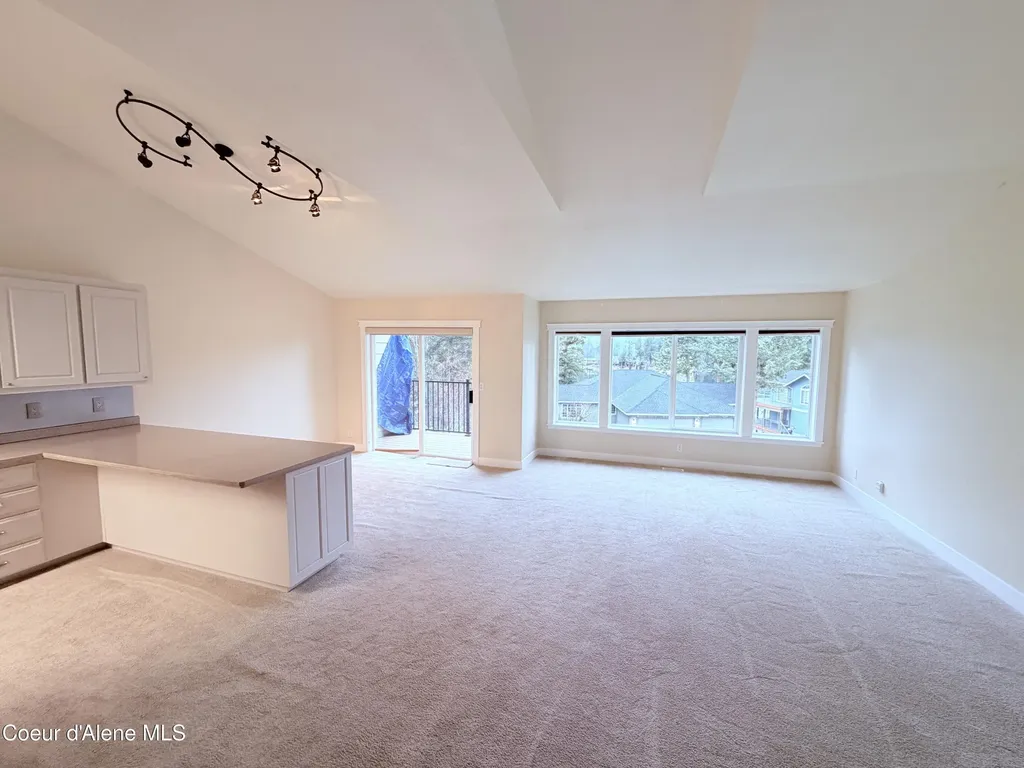 10861 N Canterbury Cove Hayden ID 83835