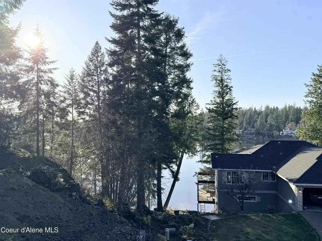 10861 N Canterbury Cove Hayden ID 83835
