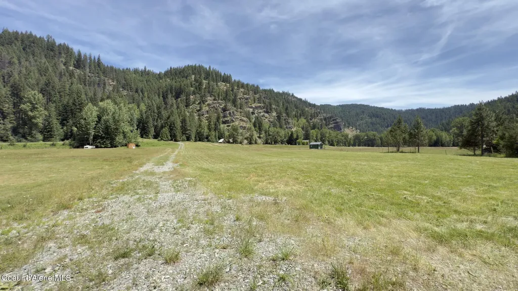 10832 Old River Road Kingston ID 83839