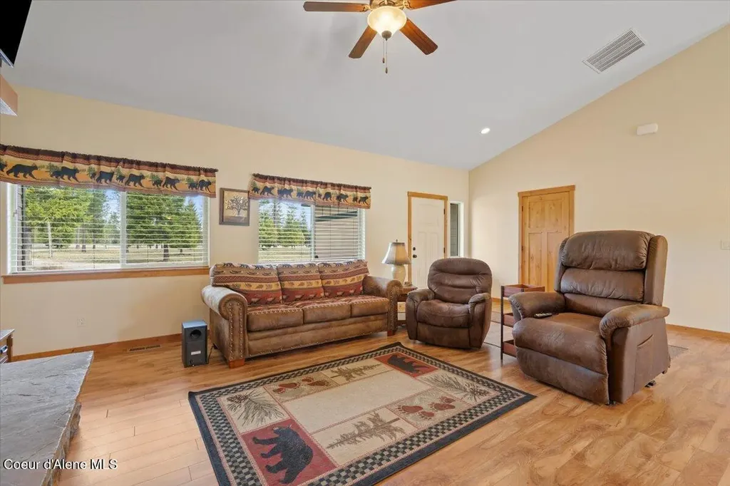 458 W Keva Lane Athol ID 83801