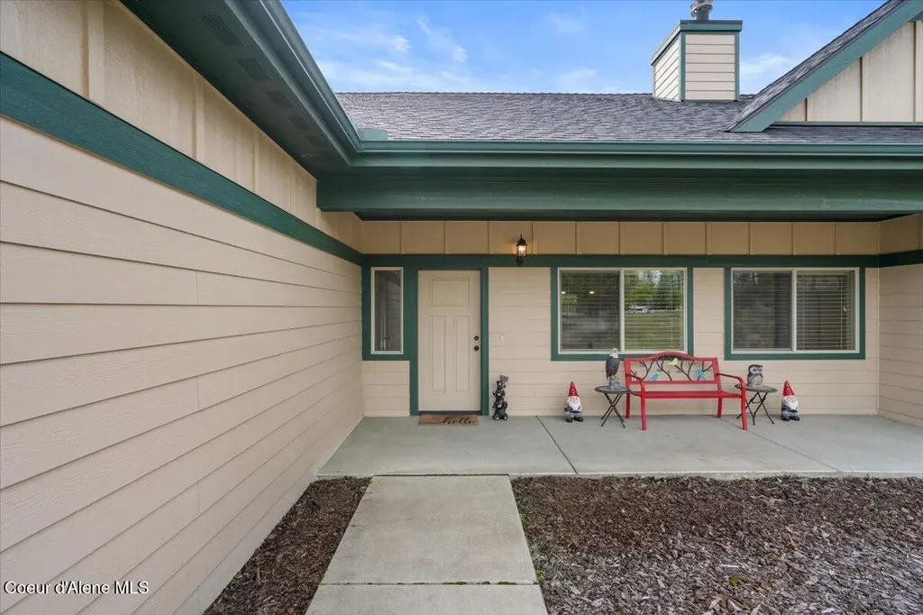 458 W Keva Lane Athol ID 83801