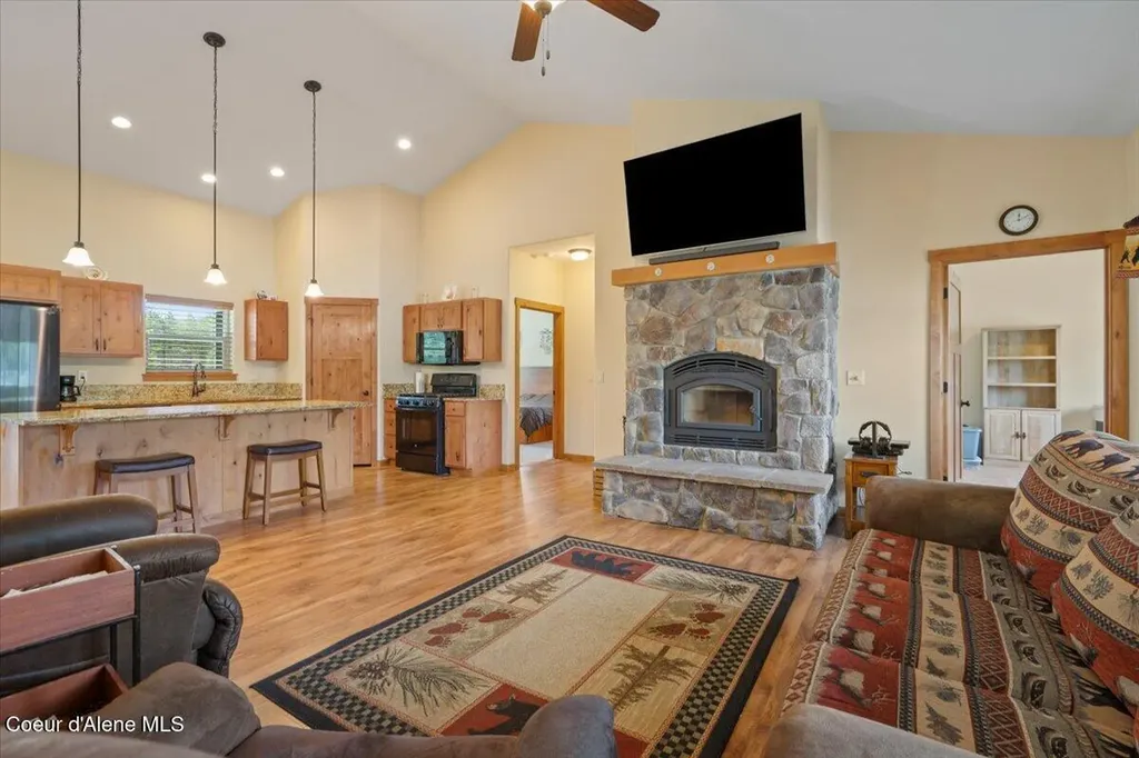 458 W Keva Lane Athol ID 83801