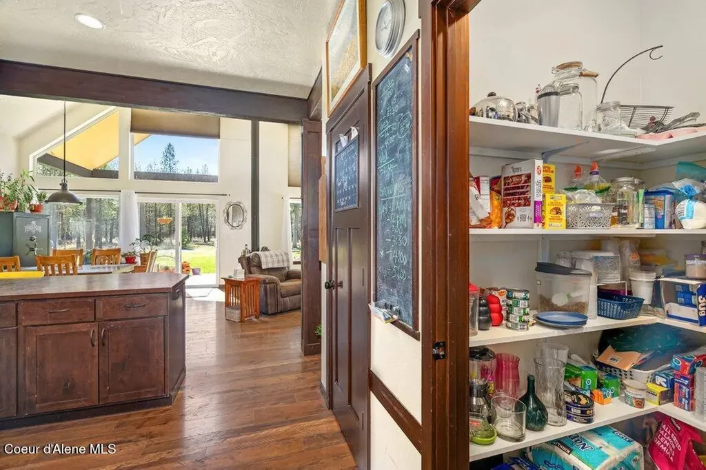 10209 E Snowy Lane Athol ID 83801
