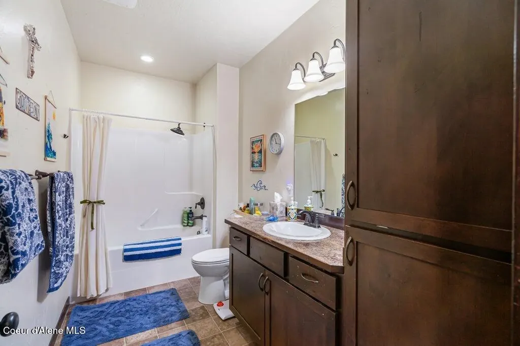 10209 E Snowy Lane Athol ID 83801
