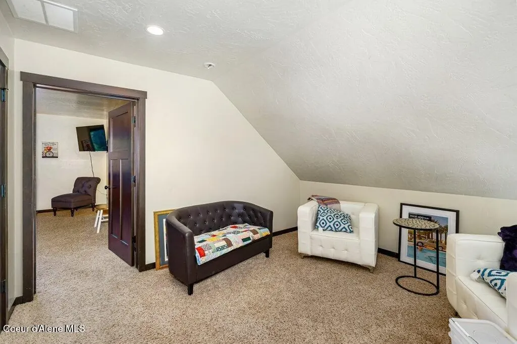 10209 E Snowy Lane Athol ID 83801