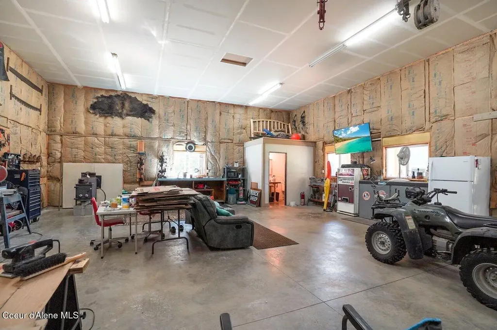 10209 E Snowy Lane Athol ID 83801