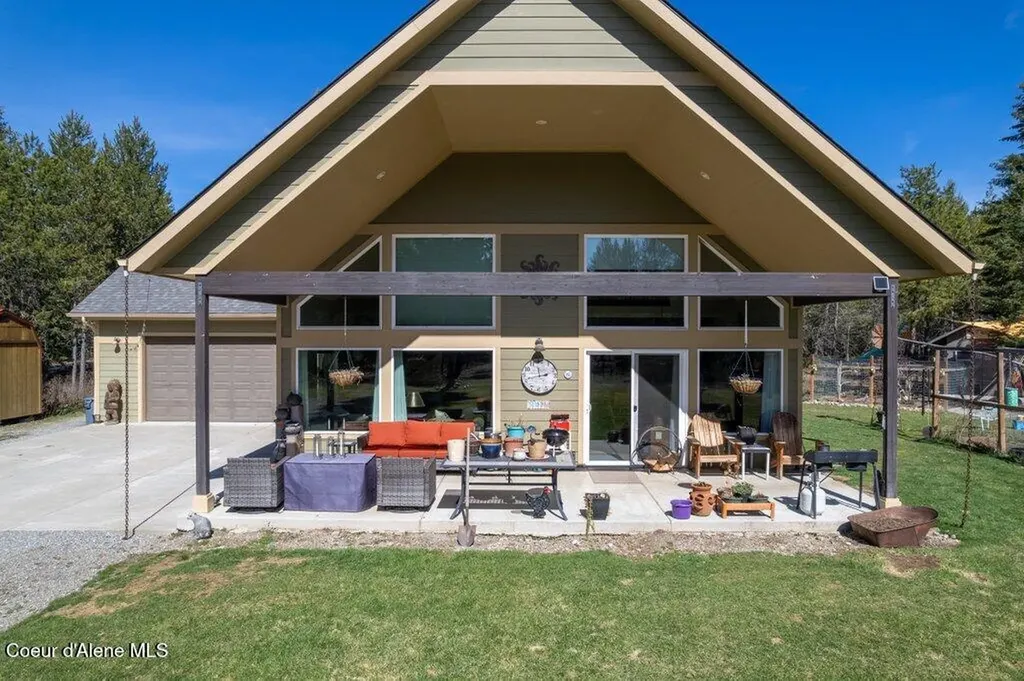 10209 E Snowy Lane Athol ID 83801