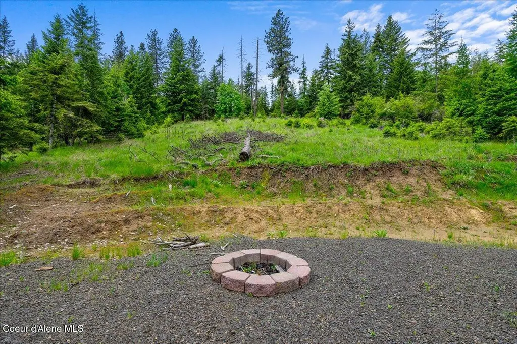 L14 B1 W Florida Circle Worley ID 83876