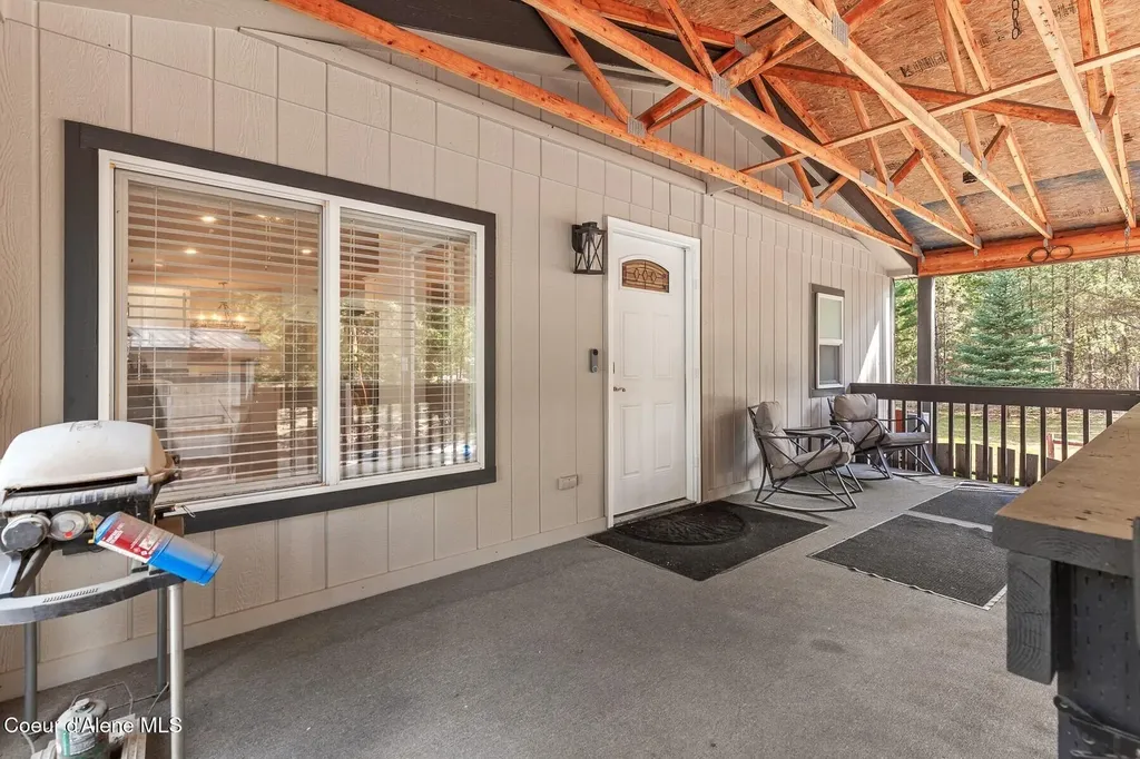 33 Torrens Trail Spirit Lake ID 83869