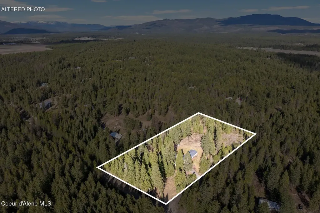 33 Torrens Trail Spirit Lake ID 83869