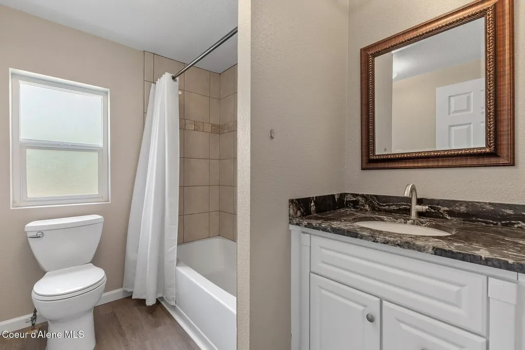 33 Torrens Trail Spirit Lake ID 83869