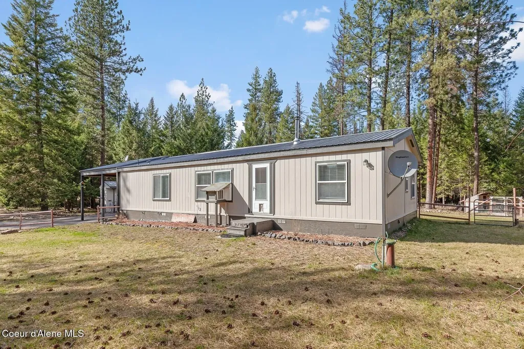 33 Torrens Trail Spirit Lake ID 83869