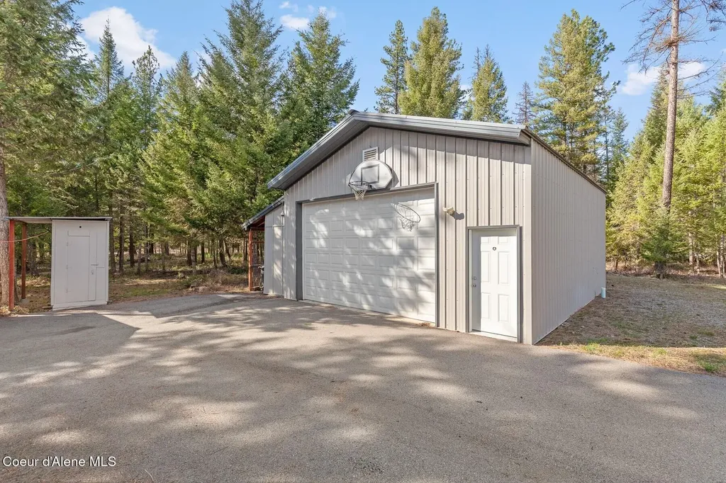 33 Torrens Trail Spirit Lake ID 83869