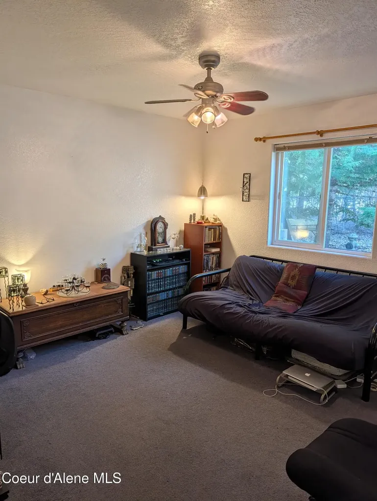 901-903 Hickory Glen Avenue Sandpoint ID 83864