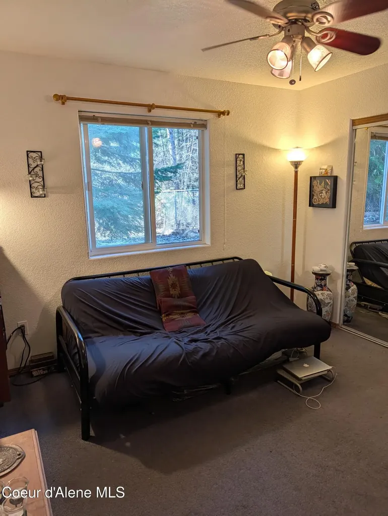901-903 Hickory Glen Avenue Sandpoint ID 83864